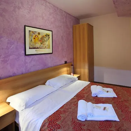 Hotel Trento 3*